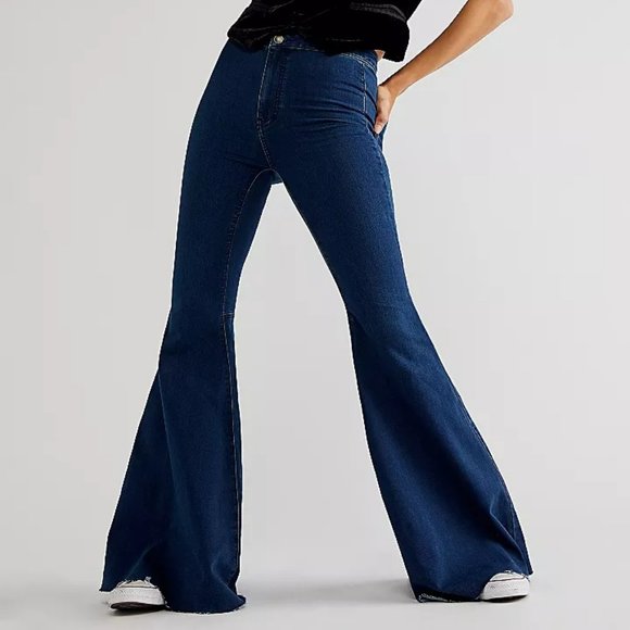 Free People Denim - FREE PEOPLE - Just Float On Flare / Bell Bottom Jeans - 1970's blue indigo